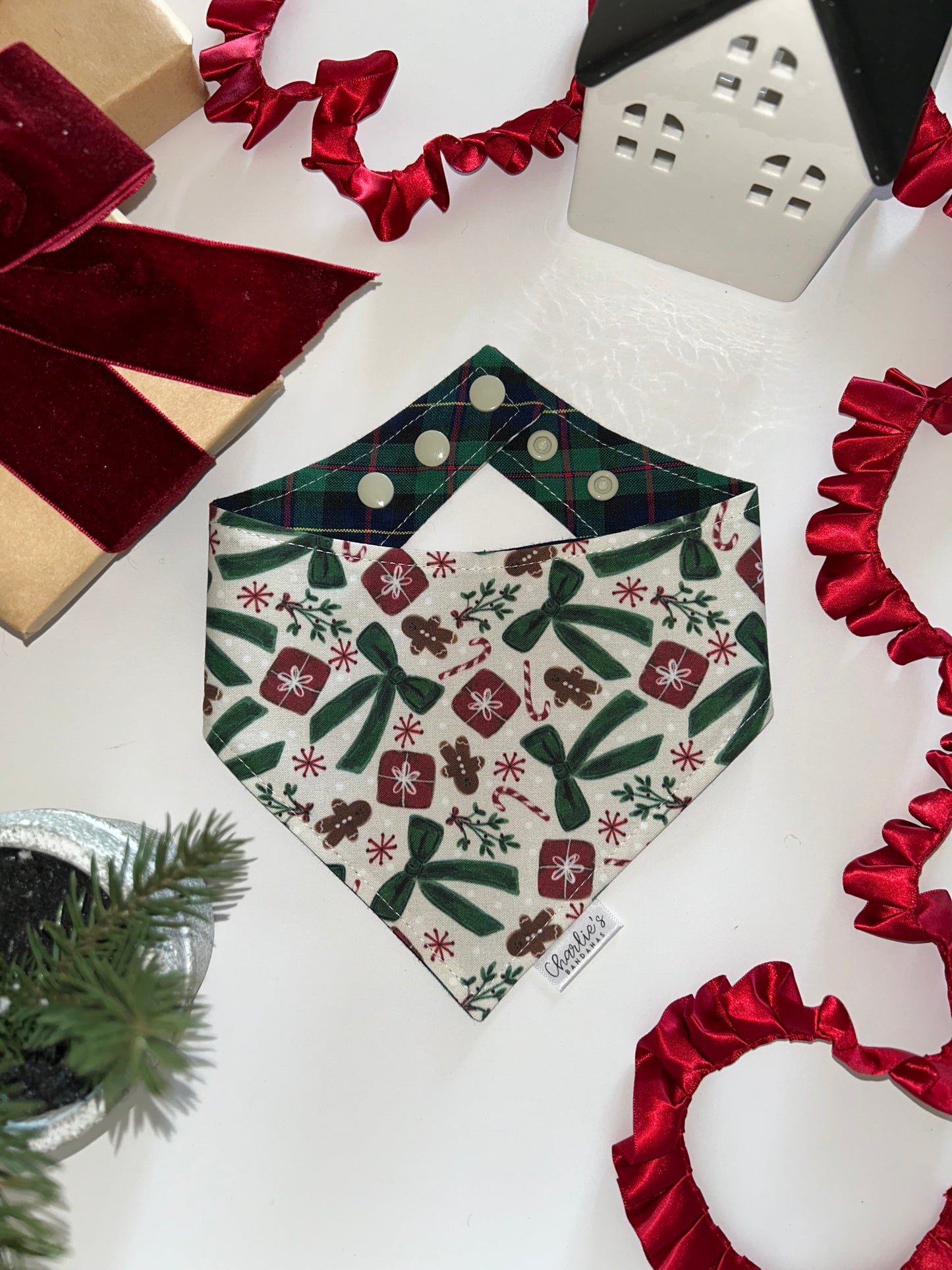 Christmas Bows/ Green Plaid